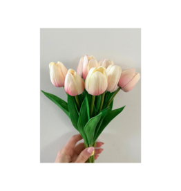 13" Tulip Bouquet in Pink
