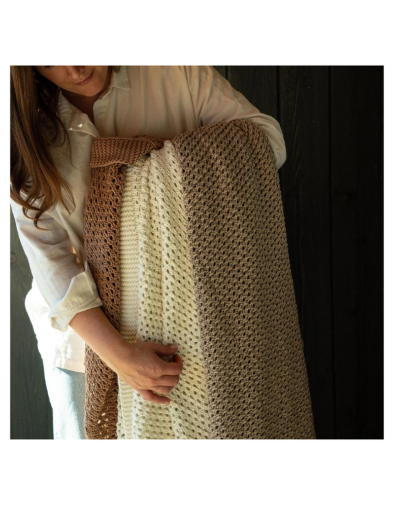 Indaba Trading Chunky Knit Throw in Autumn