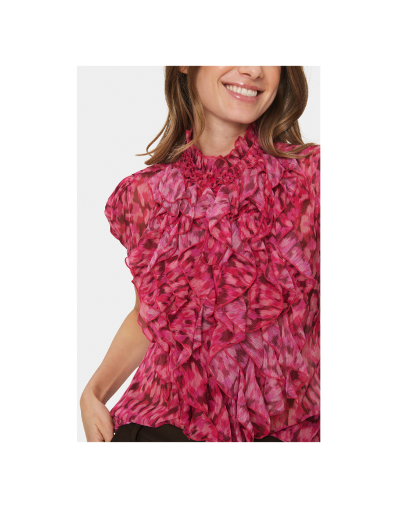 Saint Tropez Lilja Crinkle Shirt in Fuchsia Leo by Saint Tropez