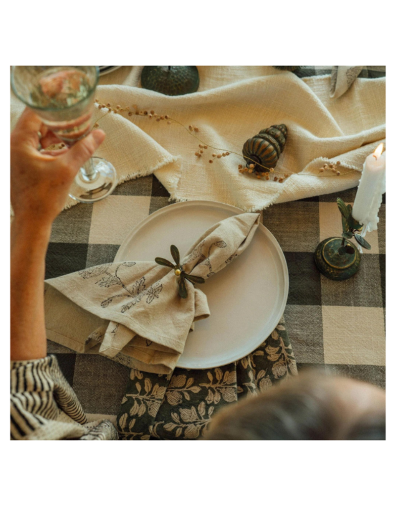 Indaba Trading Green Mistletoe Napkin Ring