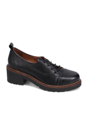 Bueno LAST ONE - SIZE 37 - Nicole Leather Loafer with Laces in Black by Bueno