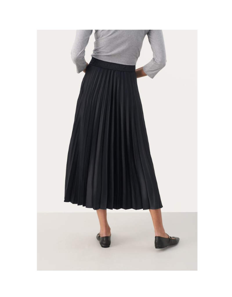 Part Two Veneda Skirt in Dark Navy by Part Two