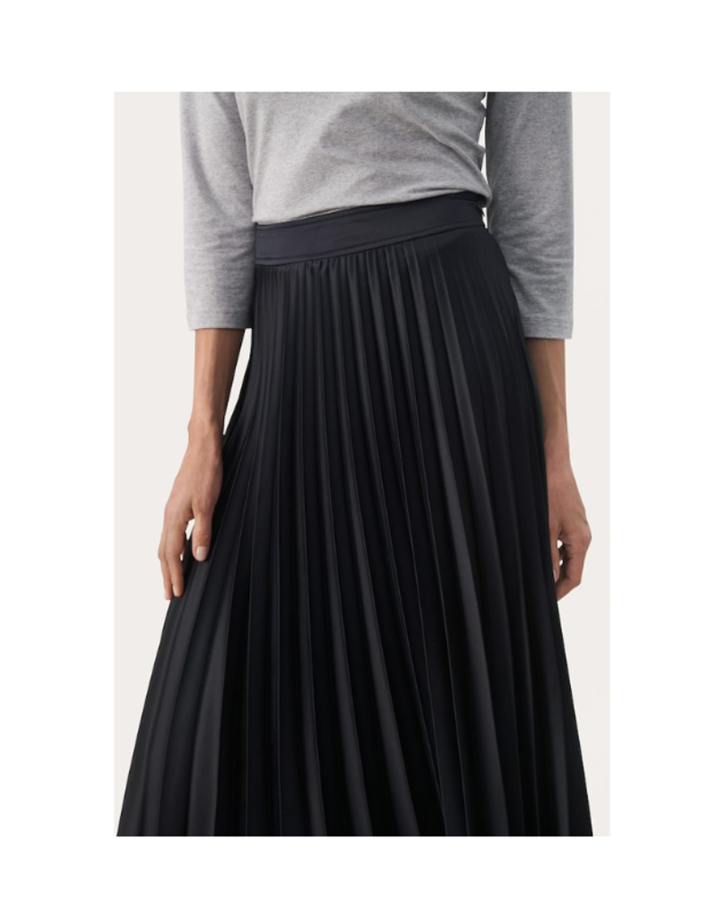 Part Two Veneda Skirt in Dark Navy by Part Two