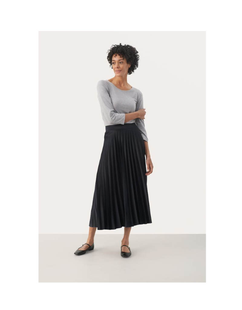 Part Two Veneda Skirt in Dark Navy by Part Two