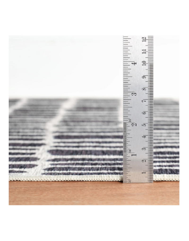 Dash & Albert Dash & Albert Machine Washable Roark Charcoal Rug 4x6