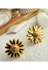 Pika & Bear Daisy Flower Stud Earrings in Gold by Pika & Bear