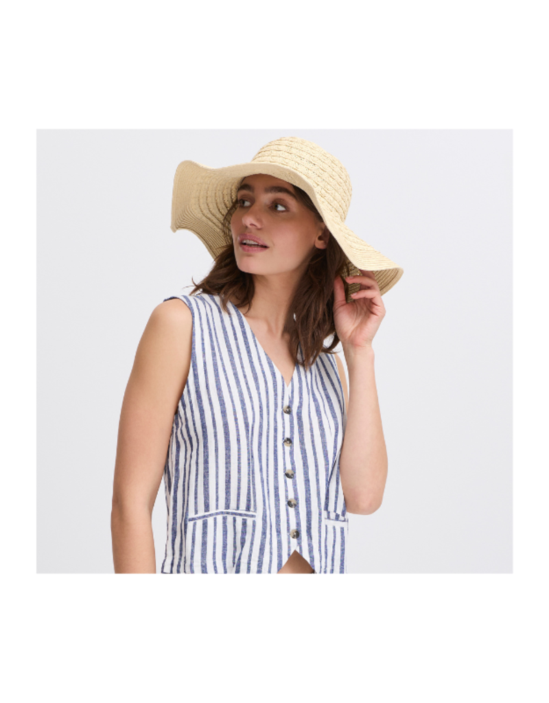 b.young Wynne Hat in Natural Straw by b.young