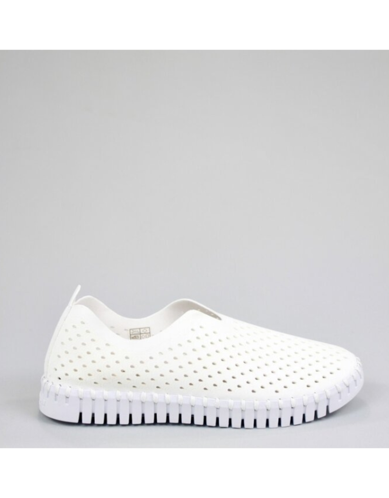 Ilse Jacobsen Tulip Flats in White by Ilse Jacobsen
