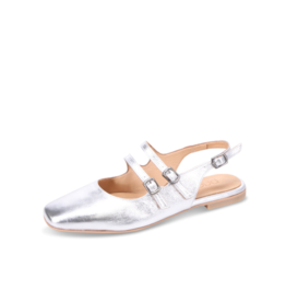 Bueno Estella Slingback Flat in Silver Metallic by Bueno