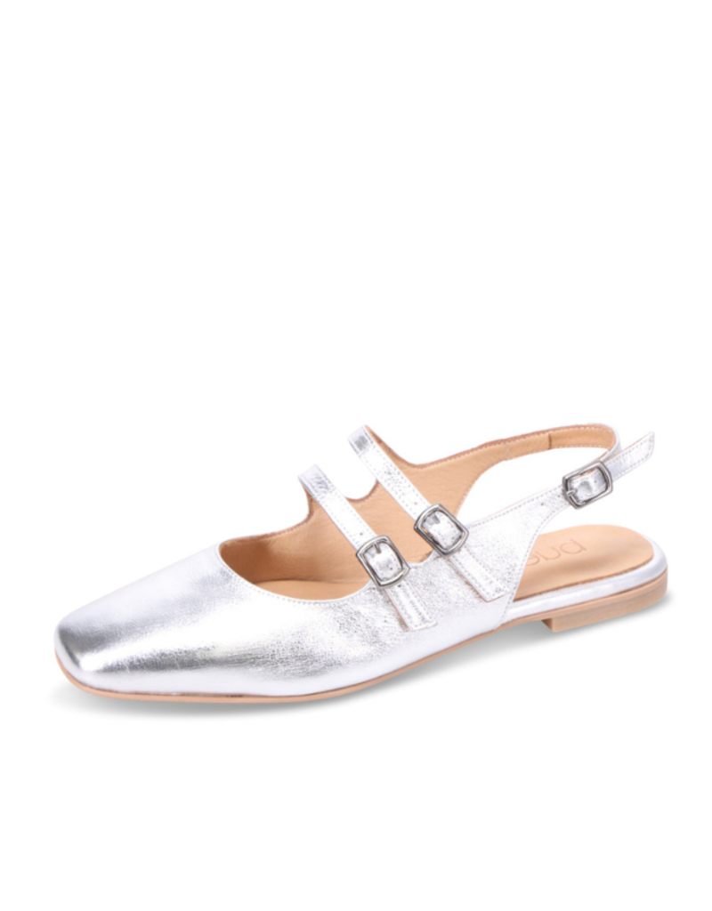Bueno Estella Slingback Flat in Silver Metallic by Bueno