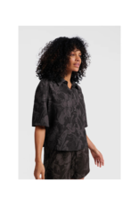 YAYA Printed Short Sleeve Blouse in Washed Black Dessi by YAYAn