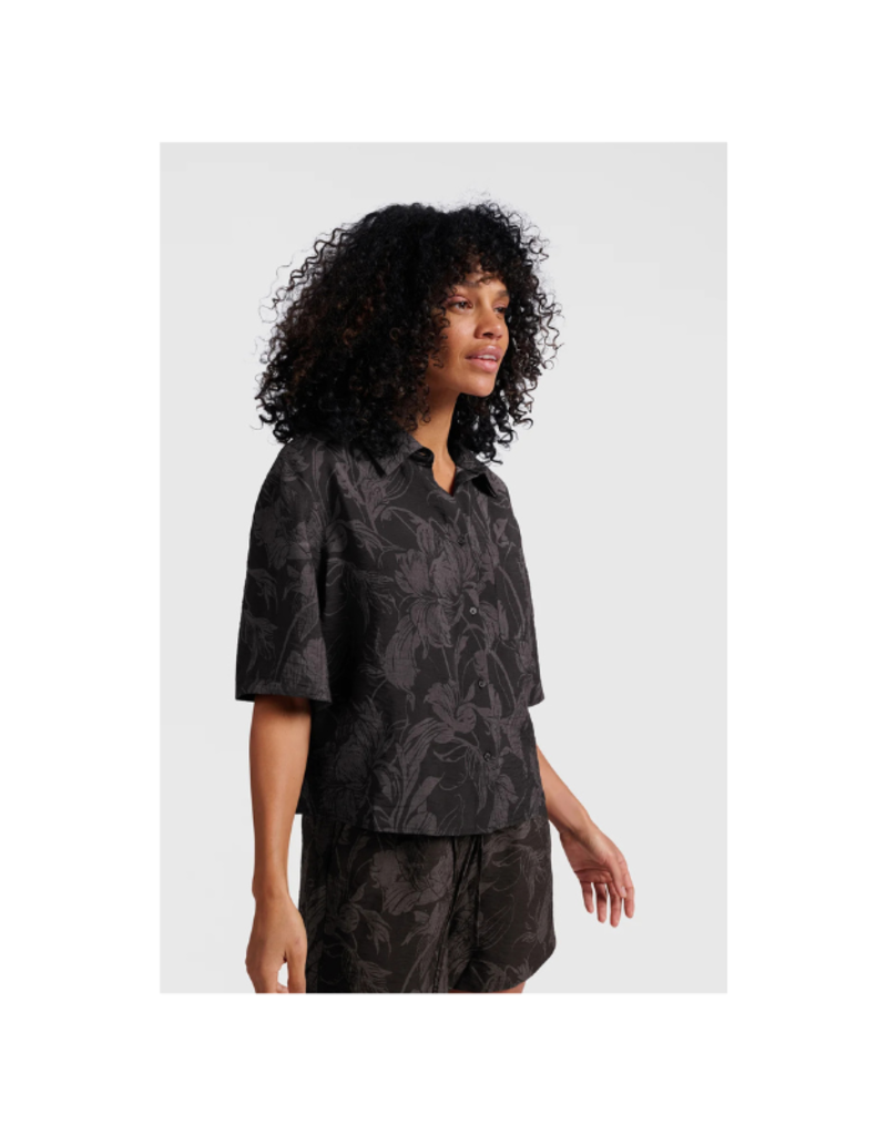 YAYA Printed Short Sleeve Blouse in Washed Black Dessi by YAYAn