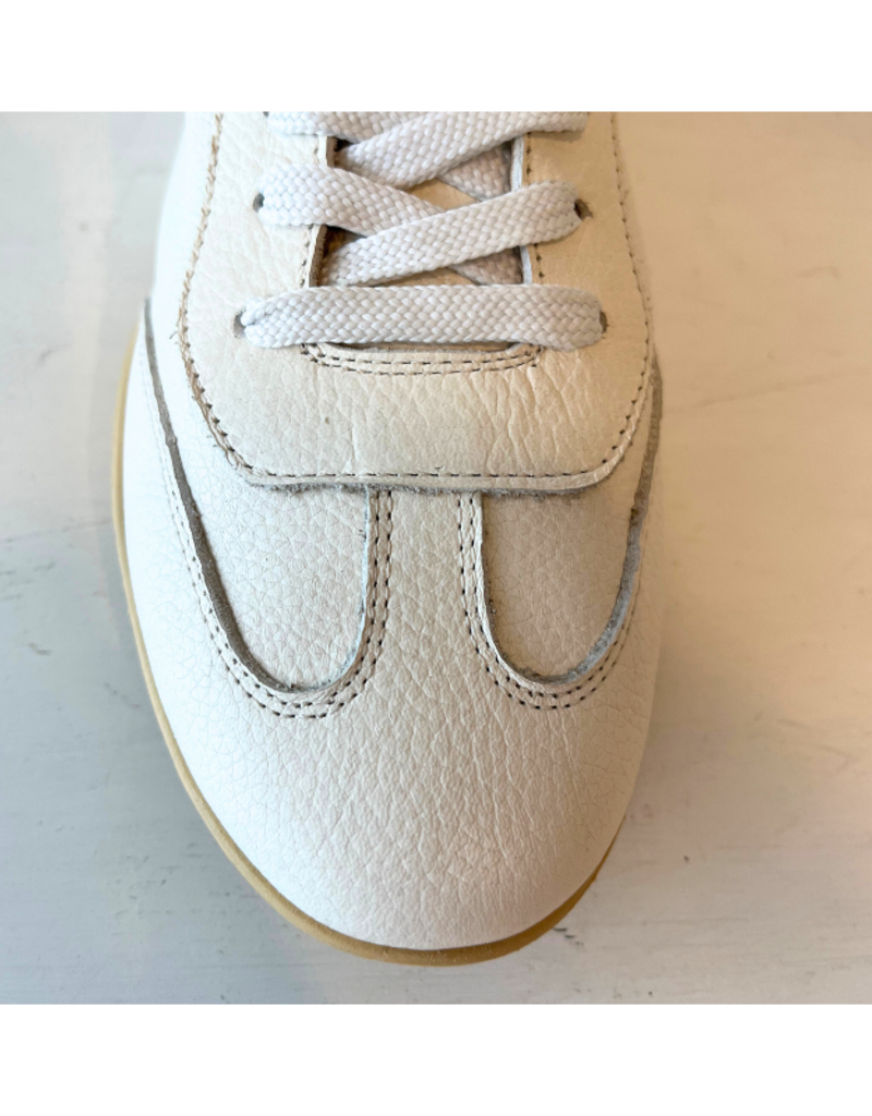 Ateliers Volare Sneaker in Off White by Ateliers