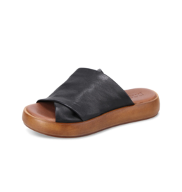 Bueno Jaxon Slide in Black by Bueno