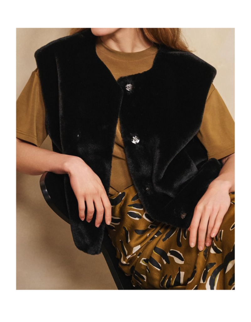 Esqualo Bodywarmer Vest in Faux Fur Black by Esqualo