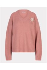 Esqualo V-Neck Brooch Sweater in Guave by Esqualo
