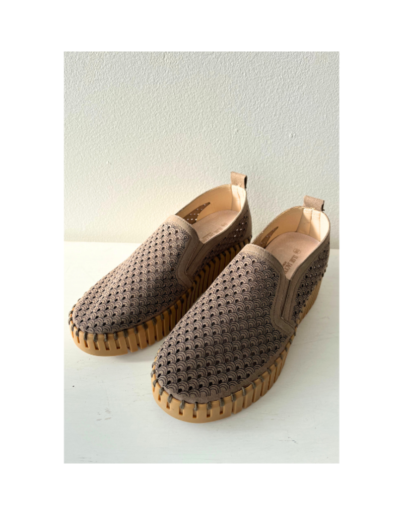 Ilse Jacobsen Tulip Slip-On in Wheat Mocca by Ilse Jacobsen