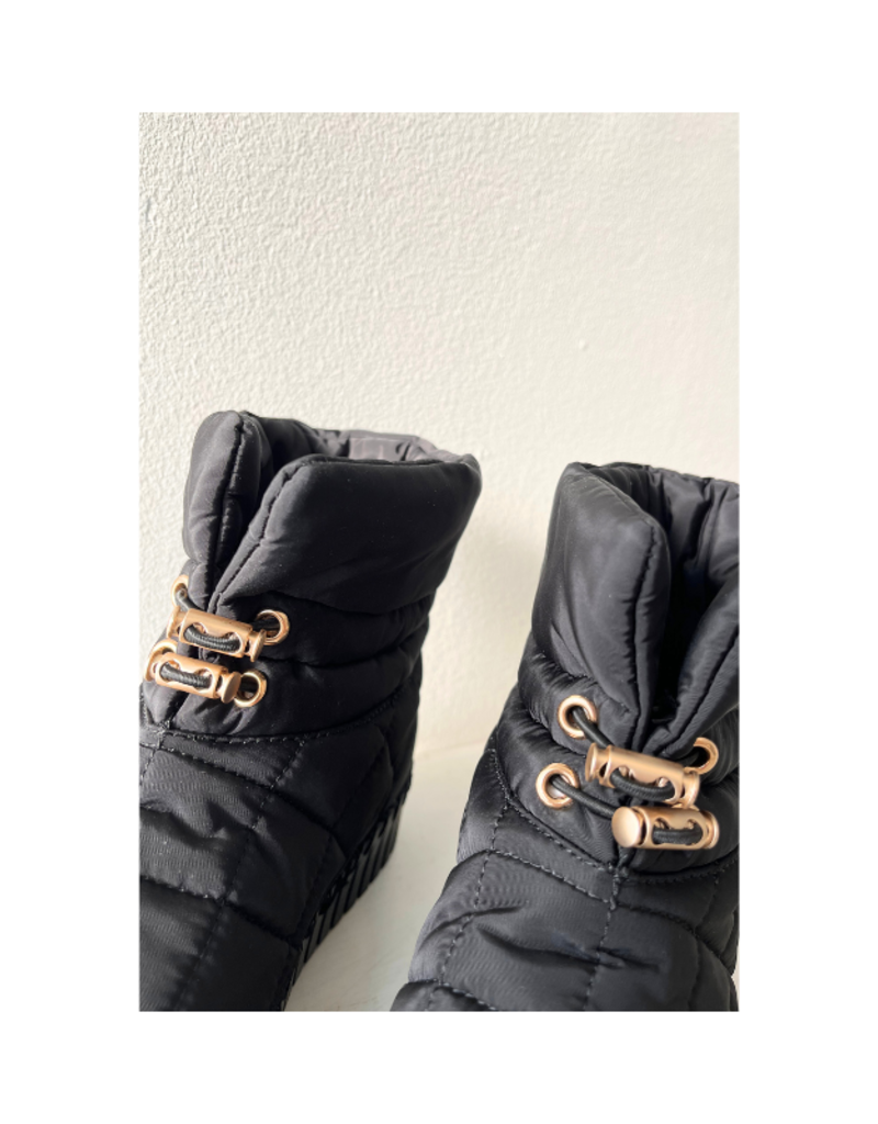 Ilse Jacobsen Tulip Low Padded Winter Boot in Black by Ilse Jacobsen