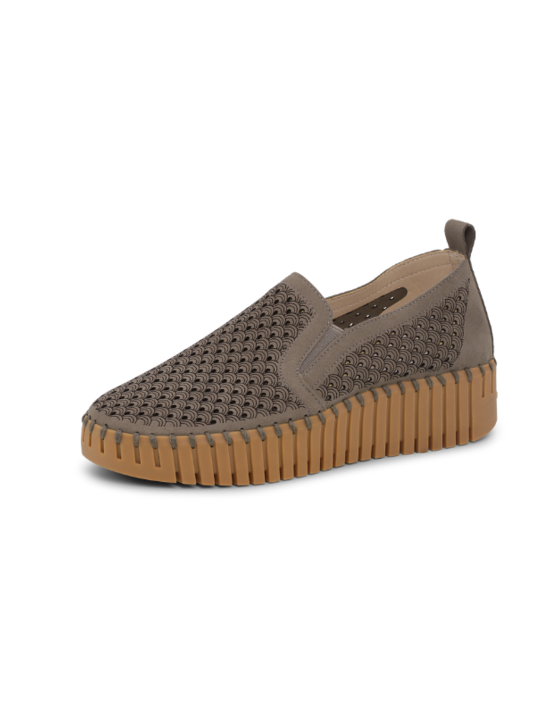 Ilse Jacobsen Tulip Slip-On in Wheat Mocca by Ilse Jacobsen