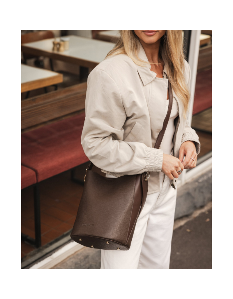 Louenhide Miranda Bucket Bag in Chocolate by Louenhide