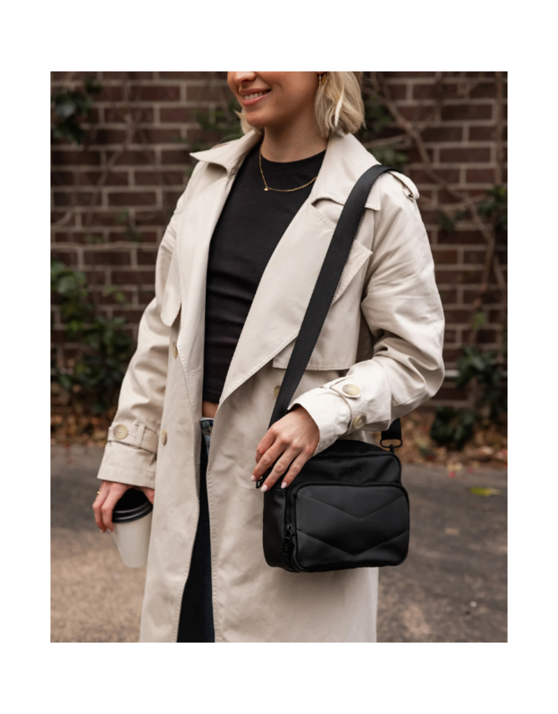 Louenhide London Crossbody Bag in Black by Louenhide