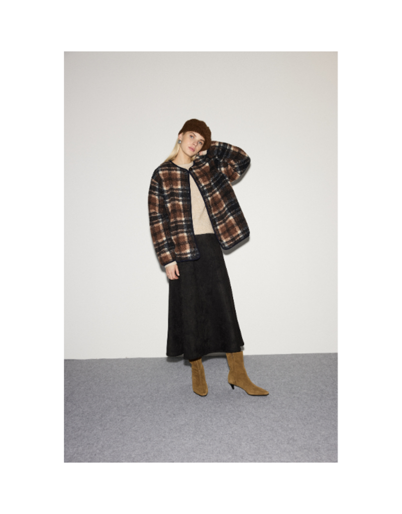 ICHI Inafo Skirt in Black by ICHI