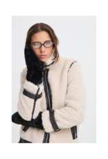 b.young Wolfie Mittens in Black by b.young