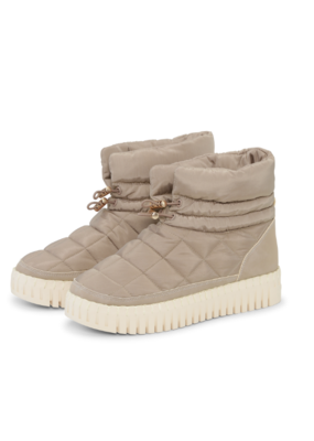 Ilse Jacobsen Tulip Low Padded Winter Boot in Wheat Pearled Ivory by Ilse Jacobsen