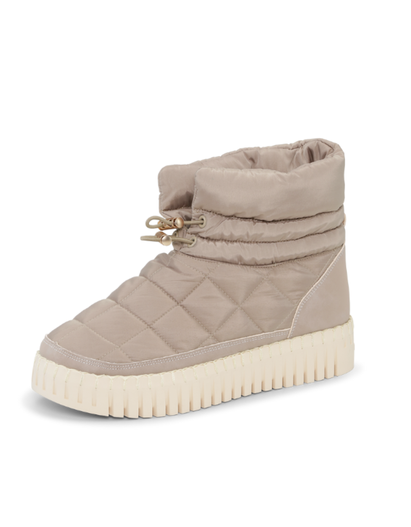 Ilse Jacobsen Tulip Low Padded Winter Boot in Wheat Pearled Ivory by Ilse Jacobsen