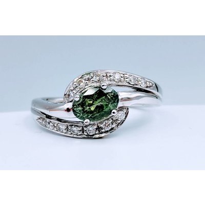 Ring Green Tourmaline Diamond Accent 18kt White Gold Sz 7 Ring Green Tourmaline Diamond Accent 18kt White Gold Sz 7