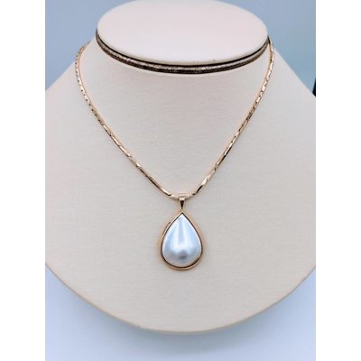 Pendant Mabe Pearl 14K 24" Chain Pendant Mabe Pearl 14K 24" Chain