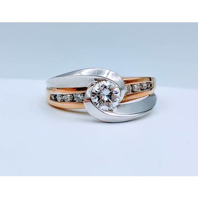Ring Engagement .50Ct Round Center 14kt Two-Tone SZ 7 Ring Engagement .50Ct Round Center 14kt Two-Tone SZ 7