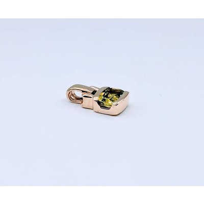 Pendant Peridot 14K 18" Box 218120007 Pendant Peridot 14K 18" Box 218120007