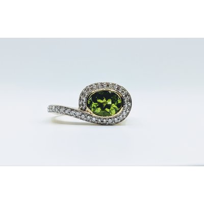 Ring Peridot Diamond 14ky Sz10 219060023 Ring Peridot Diamond 14ky Sz10 219060023