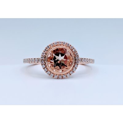 Ring 14KR .21 DI .96. CT MORGANITE Ring 14KR .21 DI .96. CT MORGANITE