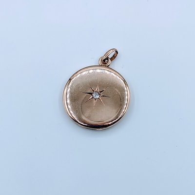 Sally Battenberg Locket Diamond 14ky 219120016 Sally Battenberg Locket Diamond 14ky 219120016
