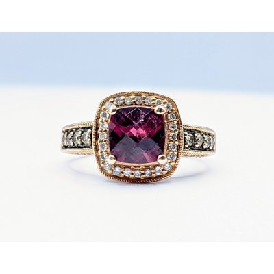 Ring LeVian 7x7mm Garnet & Diamond 14kr Sz8 119110135 Ring LeVian 7x7mm Garnet & Diamond 14kr Sz8 119110135