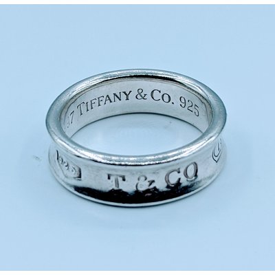 Ring Tiffany & Co 925 Sterling Sz8.5 219080092 Ring Tiffany & Co 925 Sterling Sz8.5 219080092
