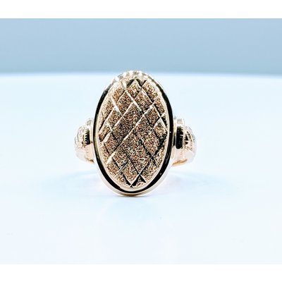 Ring Oval Textured 18ky Sz7 419110830 Ring Oval Textured 18ky Sz7 419110830