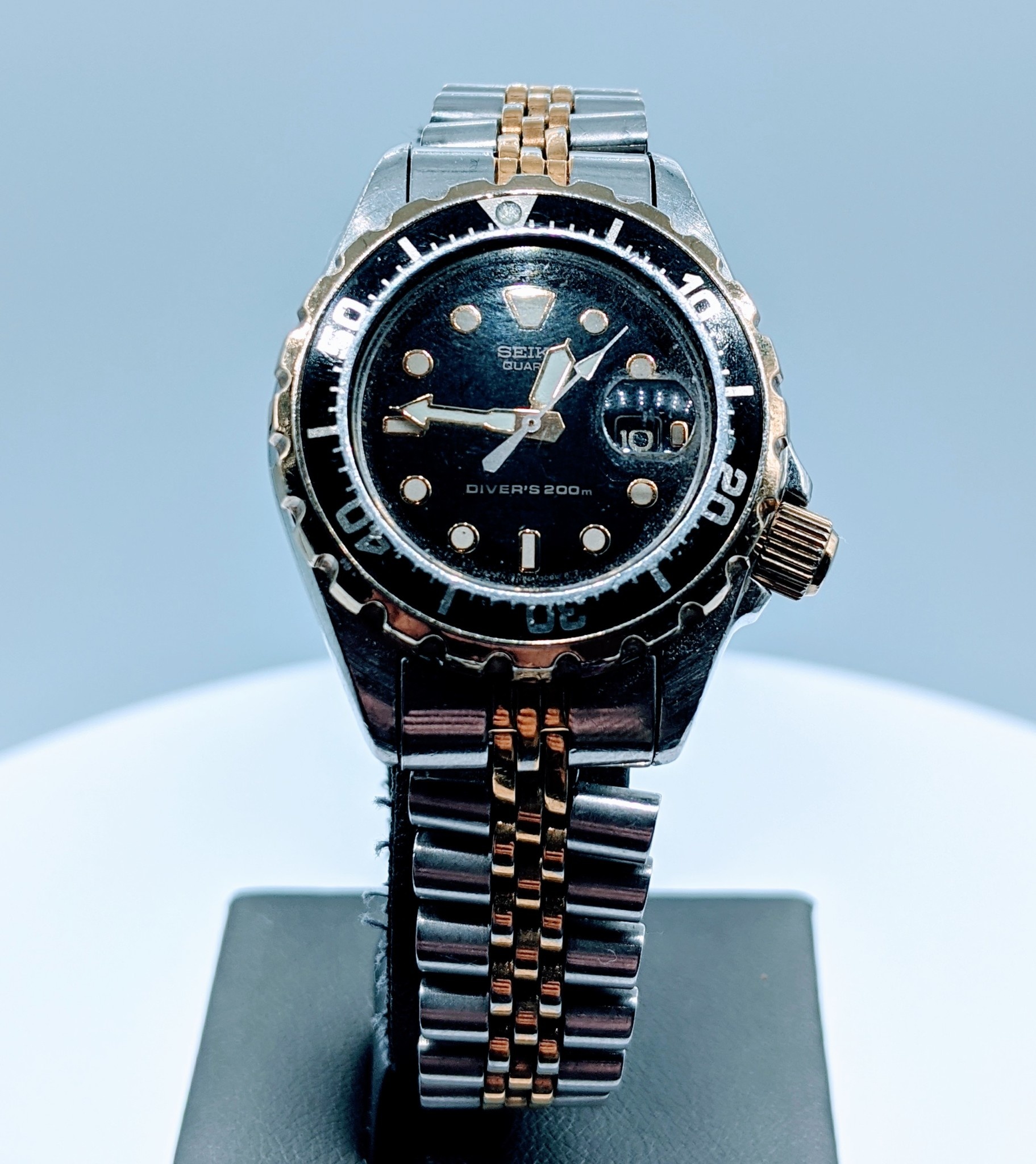 two tone dive watch