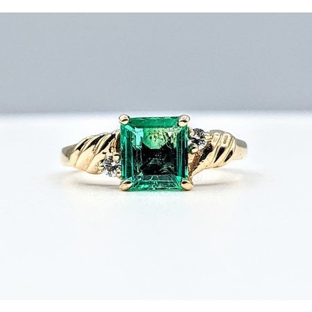 Ring .06ctw Round Diamonds .80ct Emerald 18ky Sz6 221110091