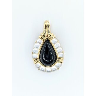 Pendant 17.5x10.5mm Onyx MOP 14ky 34.5x21.5mm 221120149