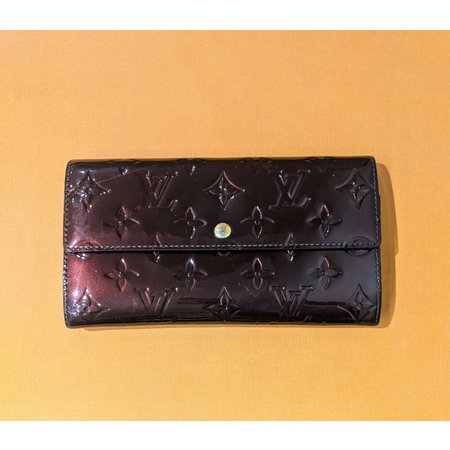Handbag Louis Vuitton Sarah Long Wallet Amarante Vernis M93524 122040064