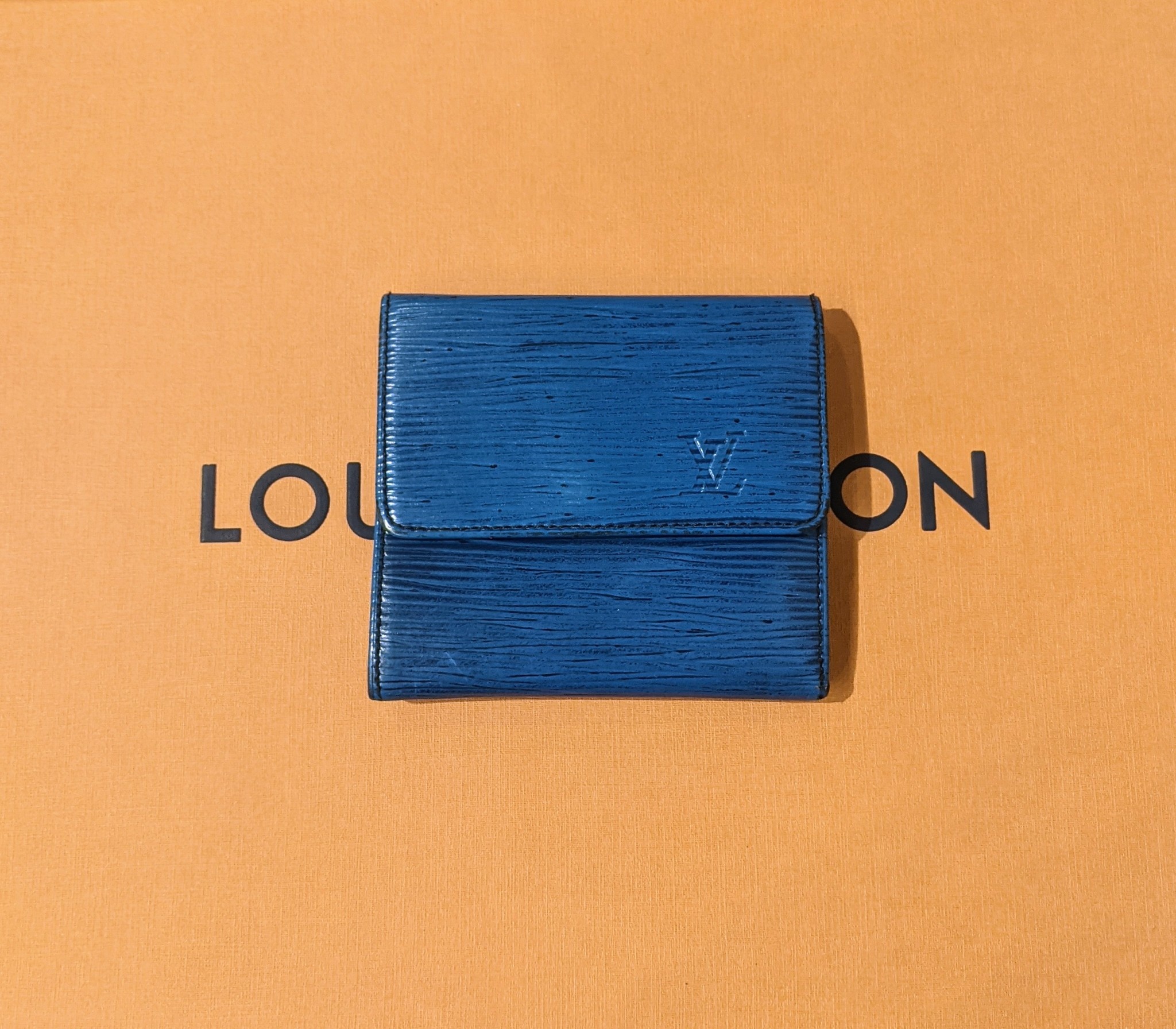 Handbag Louis Vuitton Double Sided Wallet Blue Epi 122050022 - Heritage  Estate Jewelry
