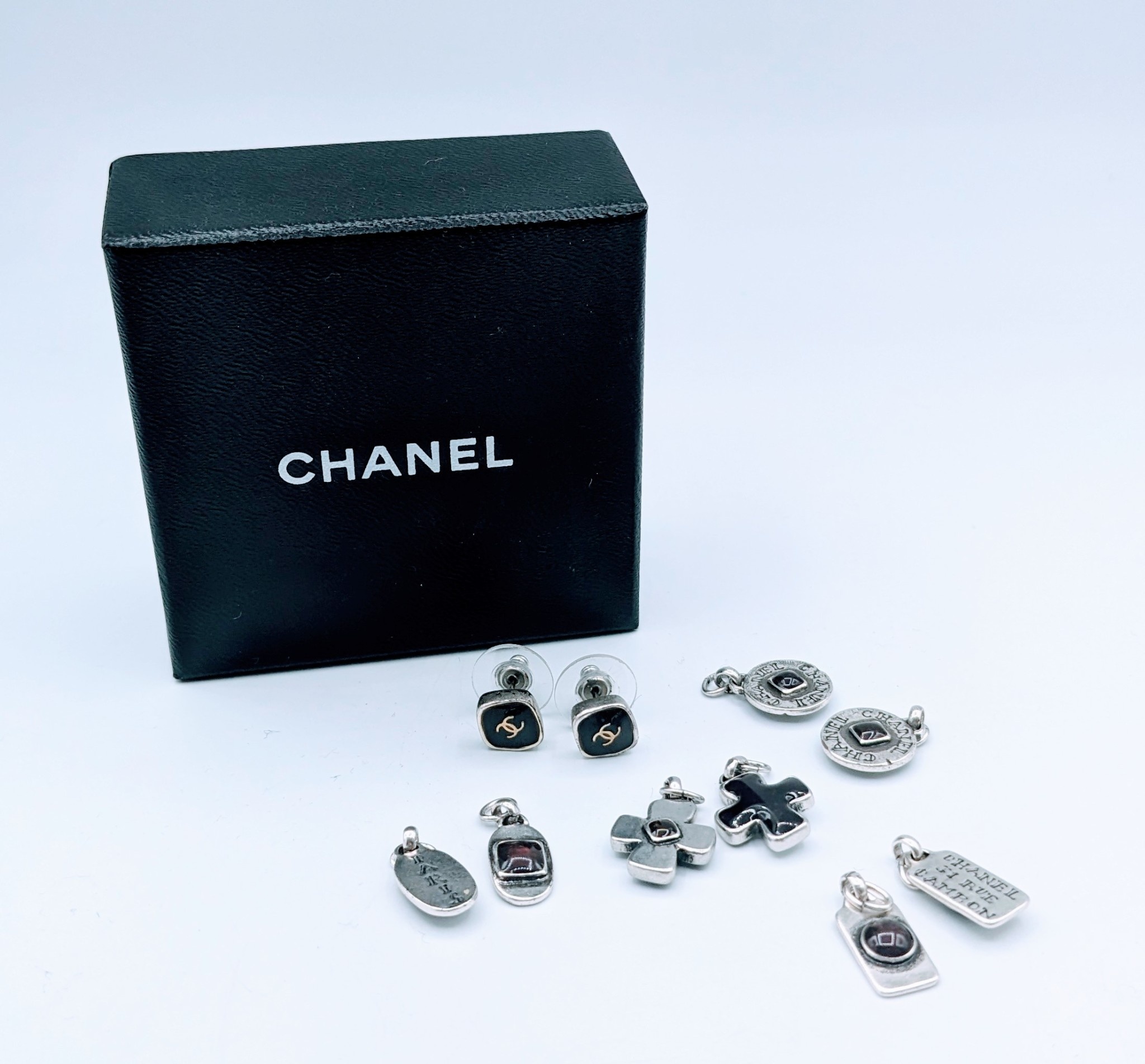 Earrings Chanel CC Enamel Studs W/Dangle Jackets 925 223050015 - Heritage  Estate Jewelry