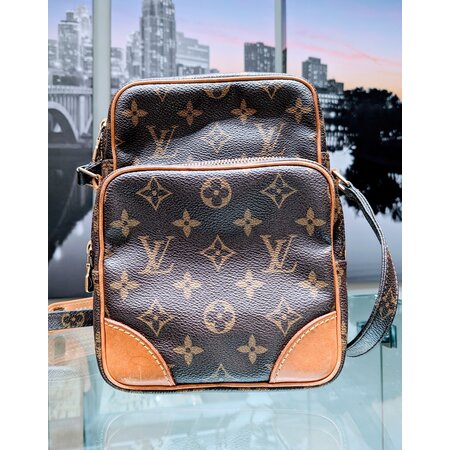 Handbag Louis Vuitton Amazon Monogram Crossbody 123070063