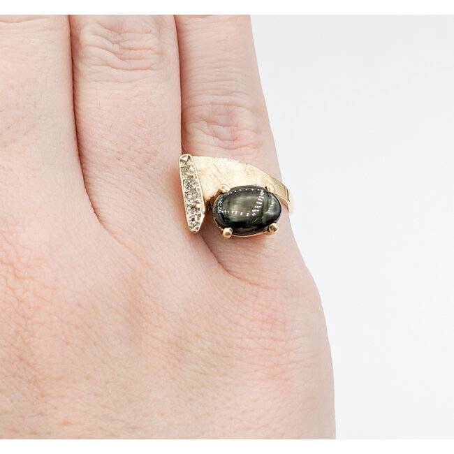 Ring .10ctw Round Diamonds 10x7mm Sapphire 14ky Sz5 223080006