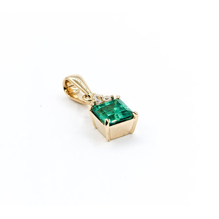 Pendant .06ctw Diamonds 1.32ct Colombian Emerald 18ky 21x7mm 223080061