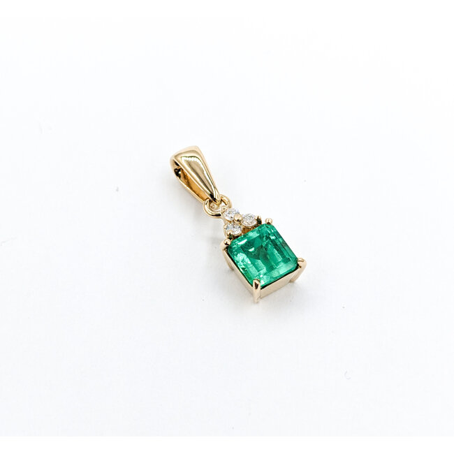 Pendant .06ctw Diamonds 1.32ct Colombian Emerald 18ky 21x7mm 223080061