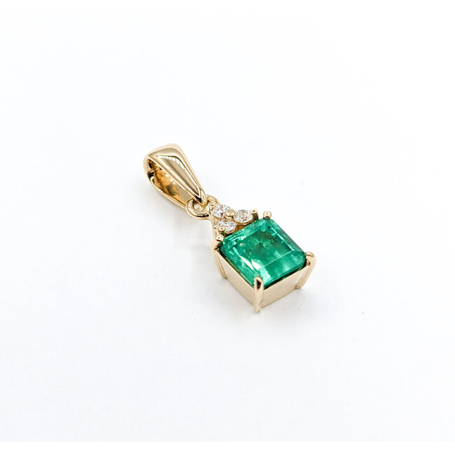 Pendant .06ctw Diamonds 1.32ct Colombian Emerald 18ky 21x7mm 223080061